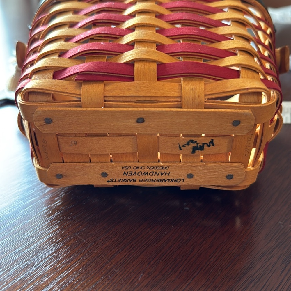 Longaberger 2001 Inaugural Basket - Picture 8 of 8